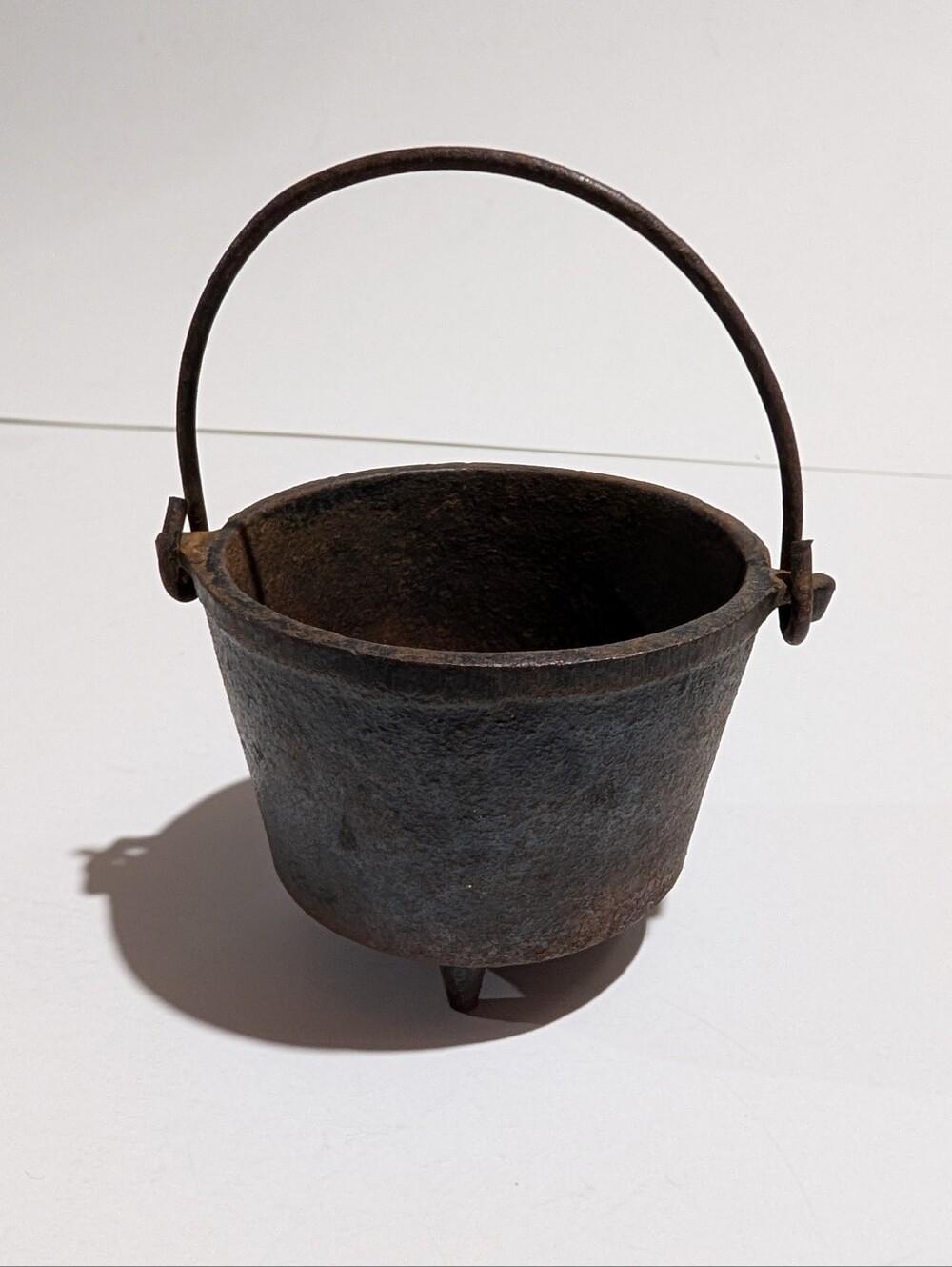 Vtg Cast Iron Three Leg Cauldron Pot Miniature Tripod Kettle Salesman Sample